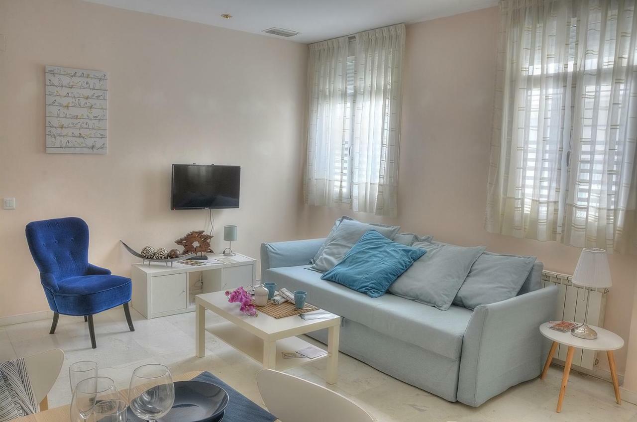 Sevilla Butterfly Suites Екстериор снимка