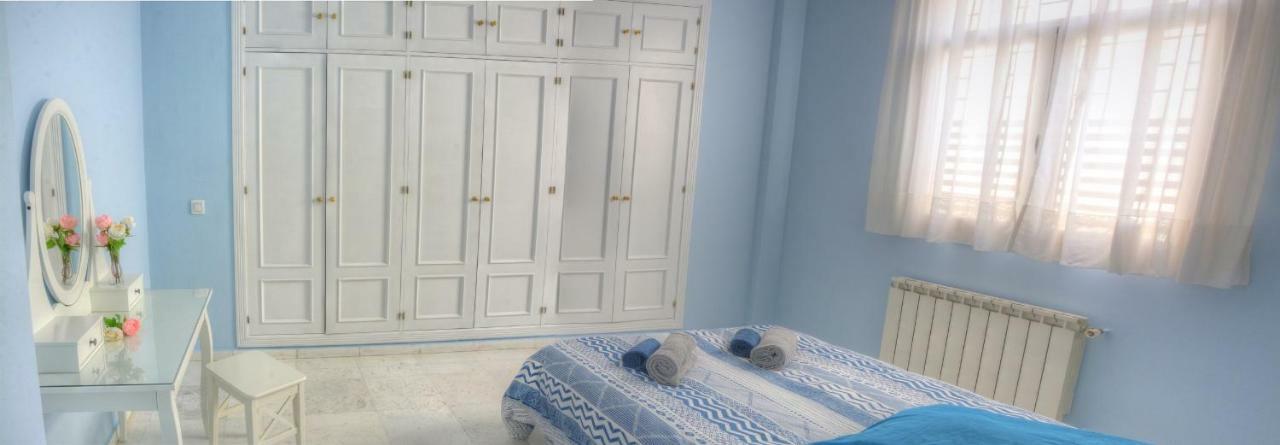 Sevilla Butterfly Suites Екстериор снимка