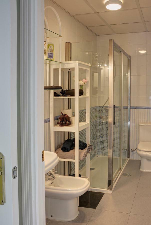 Sevilla Butterfly Suites Екстериор снимка