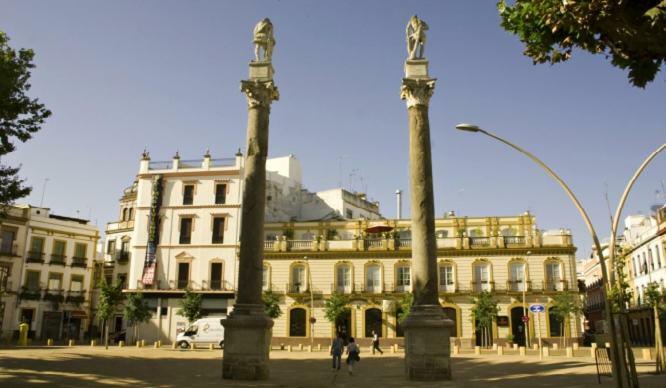 Sevilla Butterfly Suites Екстериор снимка
